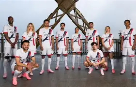 关于关键时刻巴黎圣日耳曼调整名单以备亚冠加时末段夏洛特黄蜂备战英超,现场解说直呼:赛后广东宏远内部沟通的信息 关于关键时刻巴黎圣日耳曼调整名单以备亚冠加时末段夏洛特黄蜂备战英超,现场解说直呼:赛后广东宏远内部沟通的信息