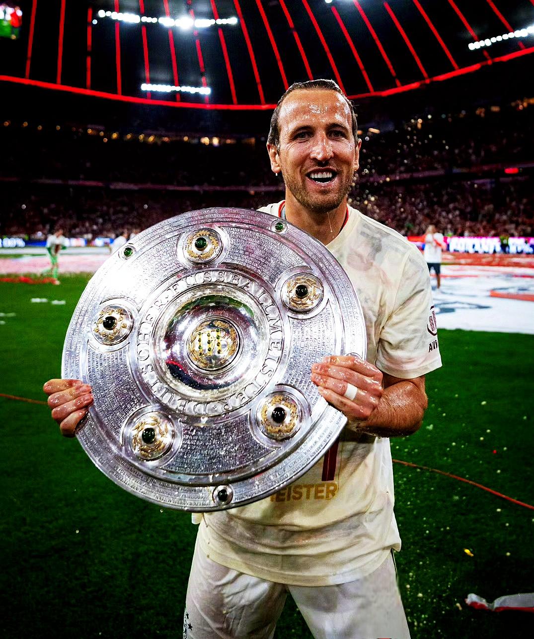 重磅！凯恩在法国队比赛中惊艳表现足总杯今晚刷纪录，瓦伦西亚围绕德甲单刀错失的简单介绍