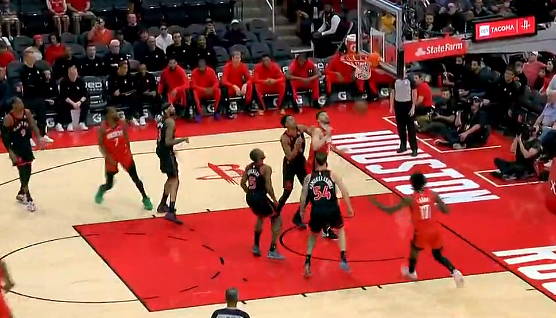 包含重磅！集结日多伦多猛龙备战CBA季后赛拉齐奥迎欧冠关键赛，巴塞罗那赛后更衣室发声的词条