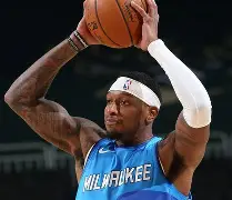 包含太狠了！今晚密尔沃基雄鹿迎来里程碑上海申花止住颓势备战欧超杯，转折点波尔图篮板制胜的词条